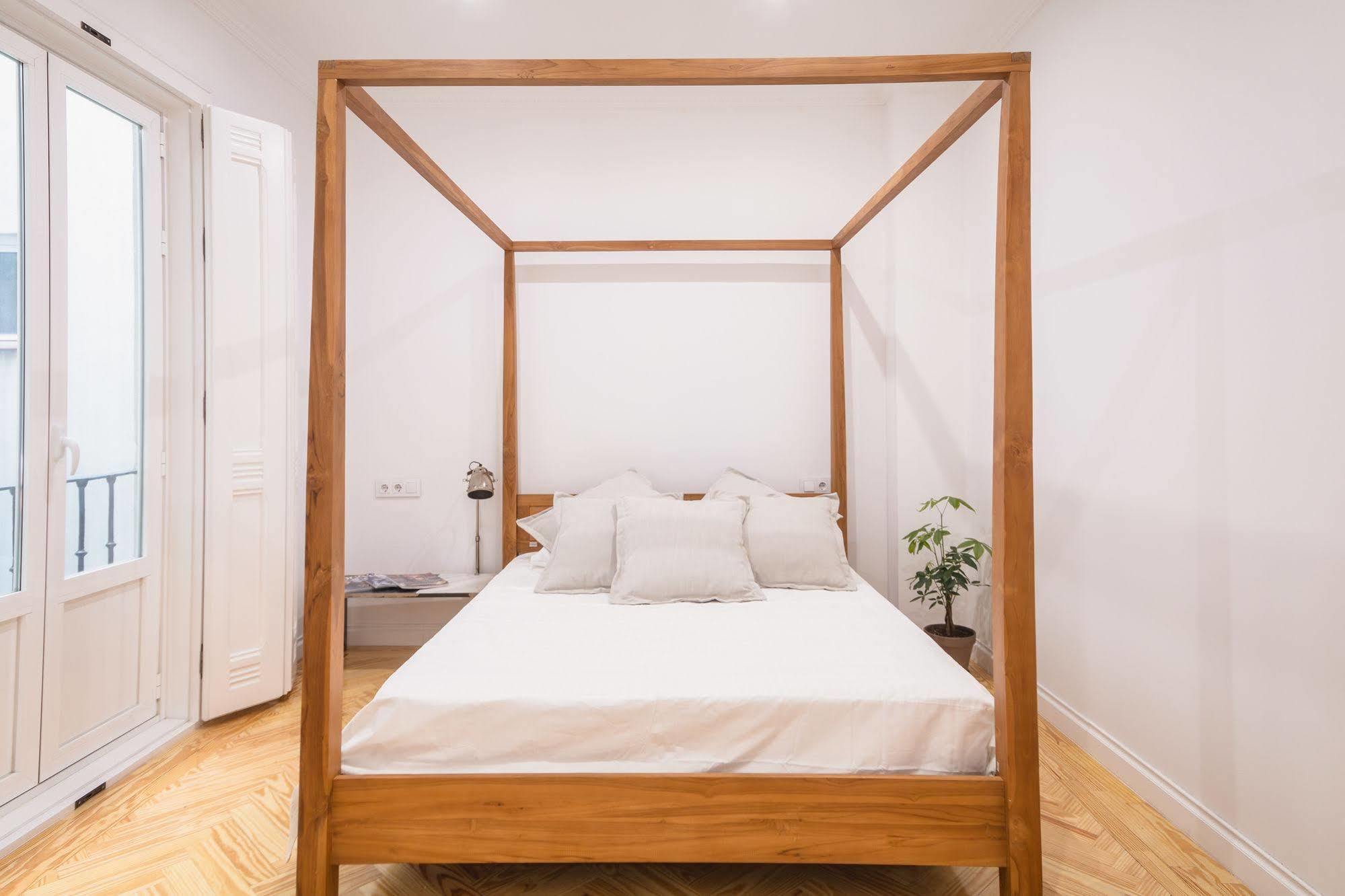 Fuencarral Apartment Madrid Exterior photo
